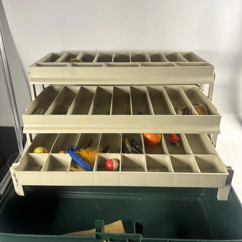 PLANO 3 TRAY FISHING TACKLE BOX - Picture 7 of 8